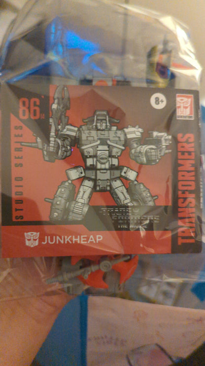 Transformers Studio Series 86-14 Voyager Class Junk Heap Action Figure
