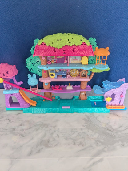 Mattel Polly Pocket Pollyville Pet Adventure Treehouse