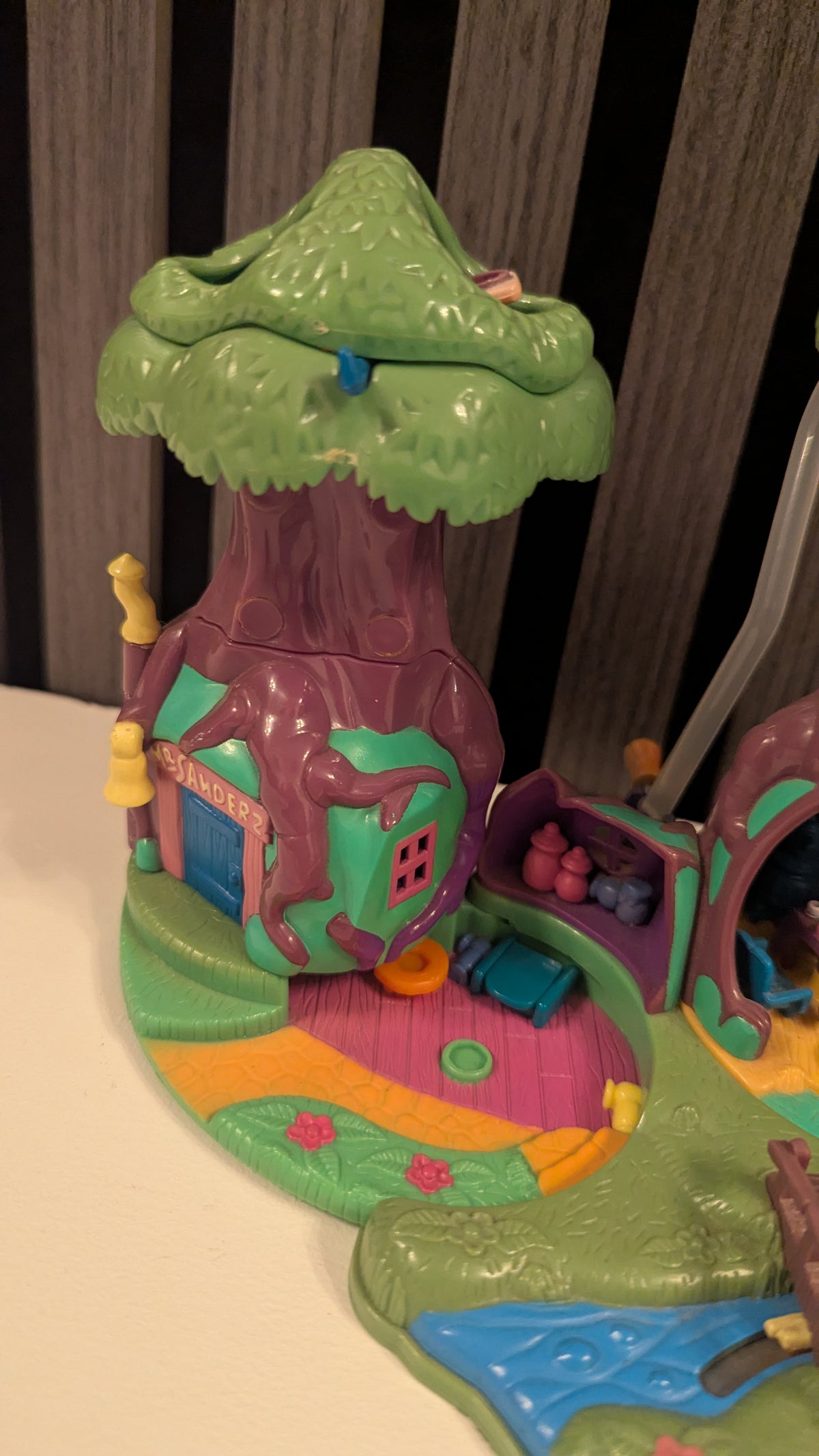 Polly Pocket Winnie the Pooh Hundred Acre Wood Treehouse Set (1998)
