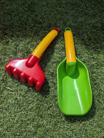 Small Shovel & Rake Set