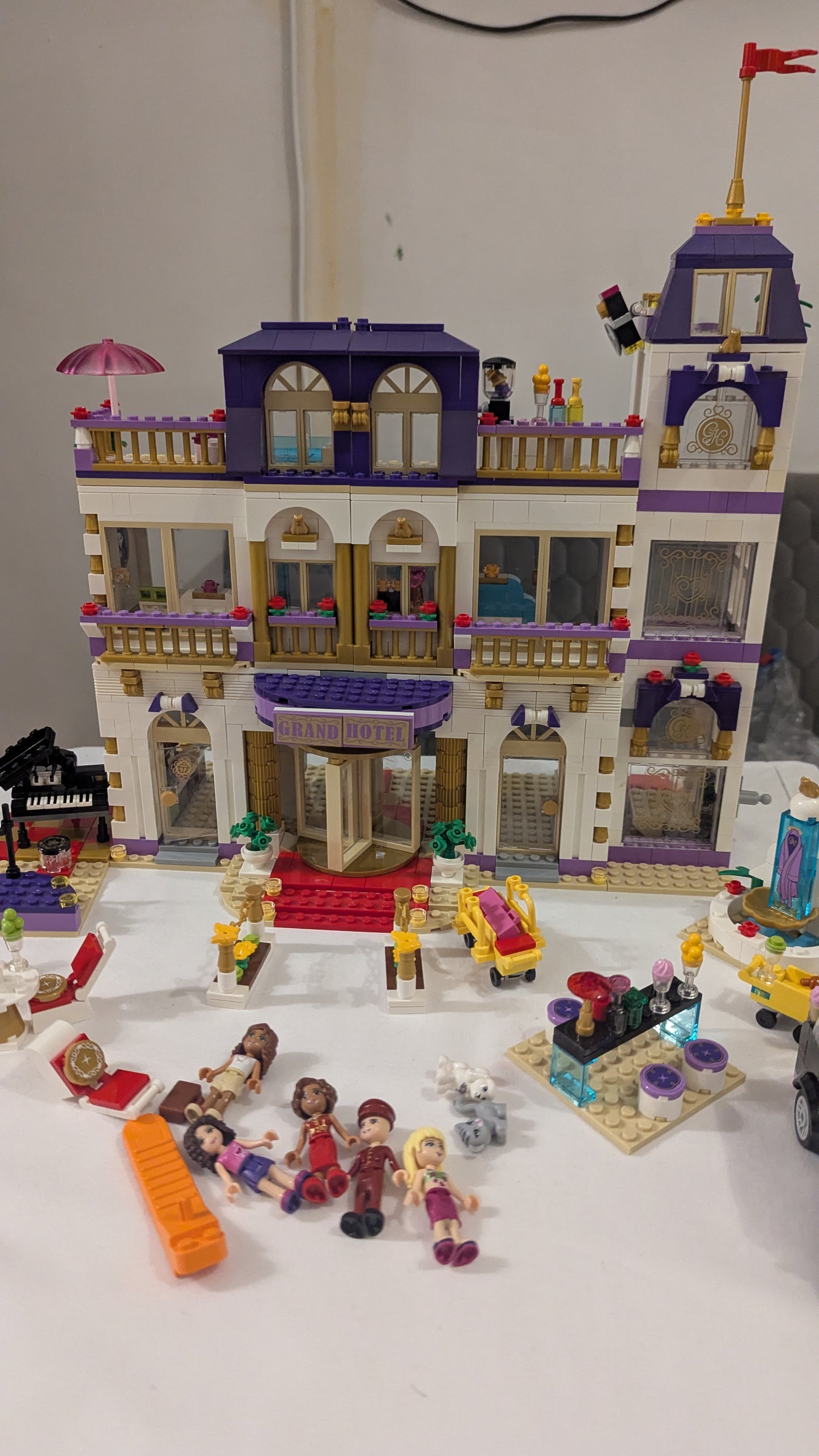 Lego Friends Heartlake Grand Hotel 41101
