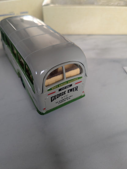 Classics 1:50 Bedford OB Coach in Grey Green Livery 98163 Limited Edition 3652/14000