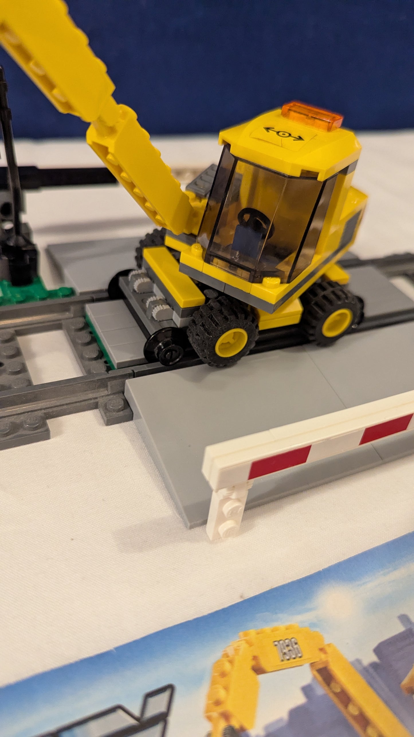Lego City 7936 Level Crossing