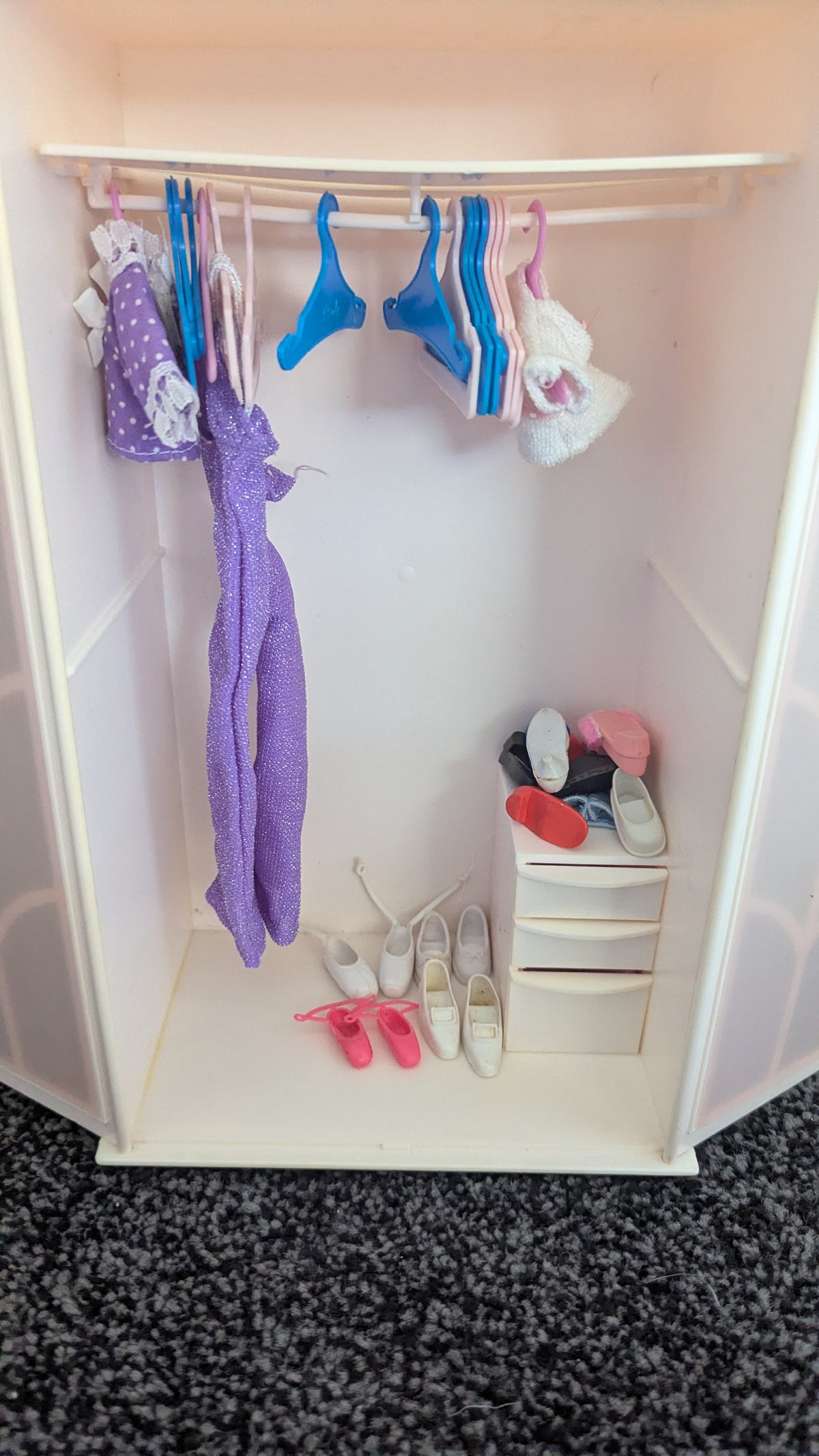 Vintage Sindy Bedroom Furniture Set, Clothes & Accessories