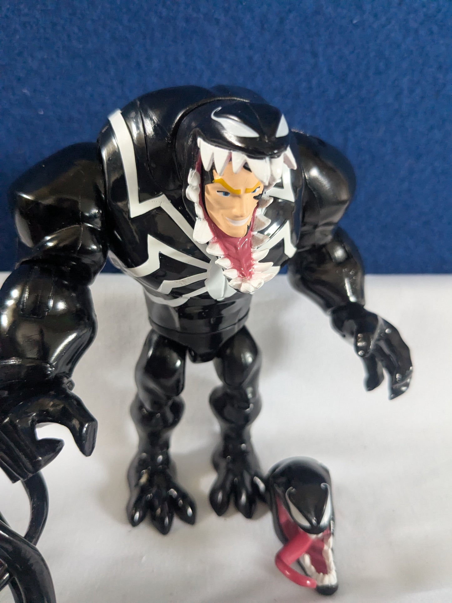 Disney Marvel Toy Box 6" Figure - Venom