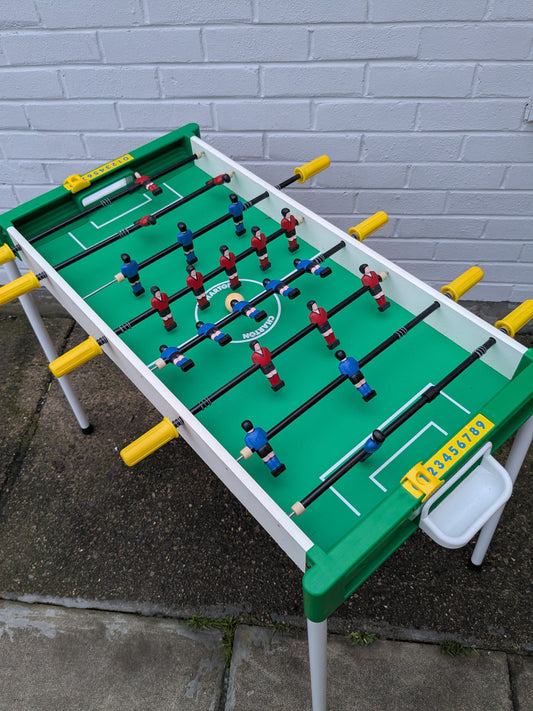 Carlton Fussball Table