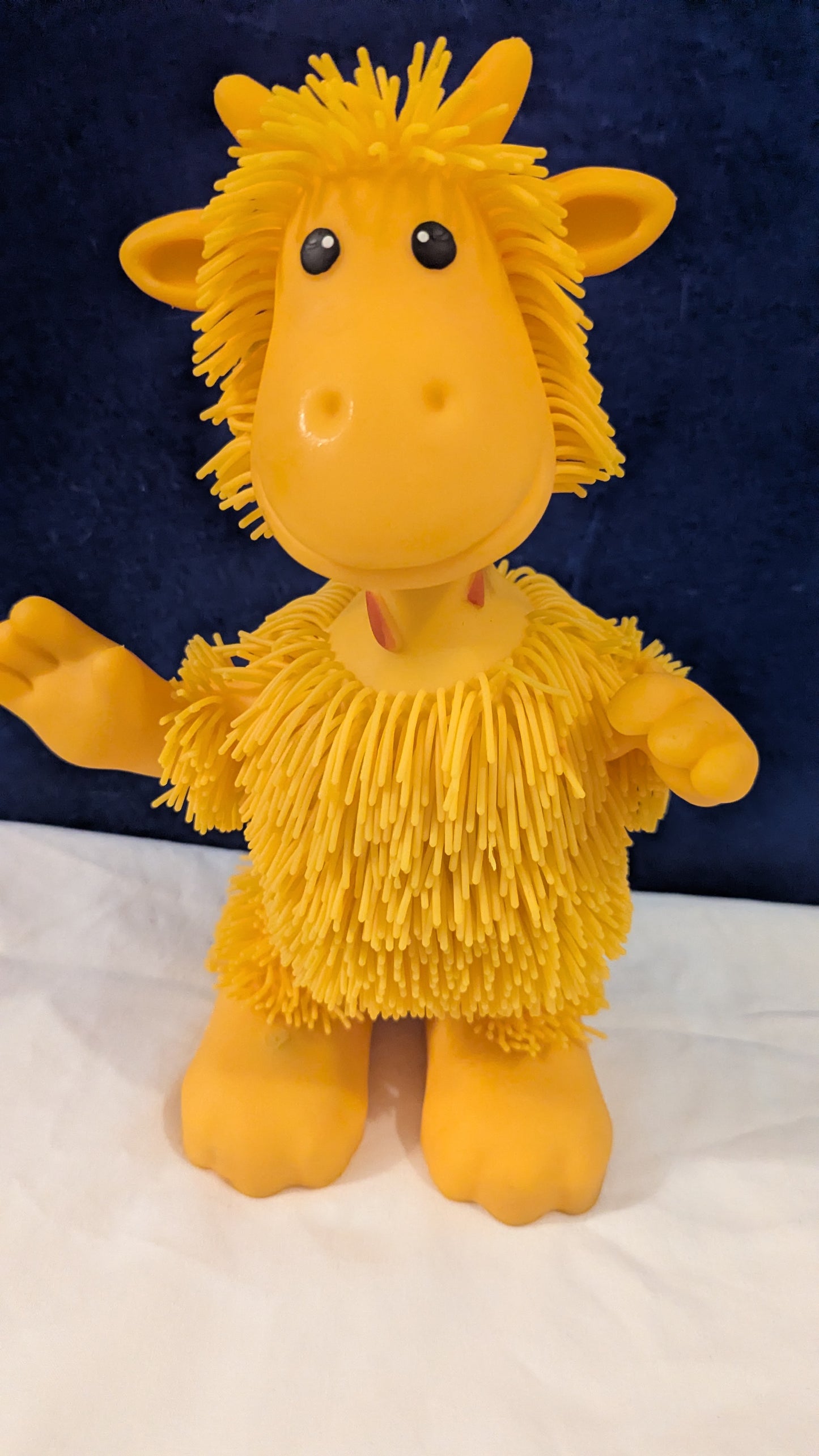 Jiggly Pets Gigi the Giraffe Dancing Toy