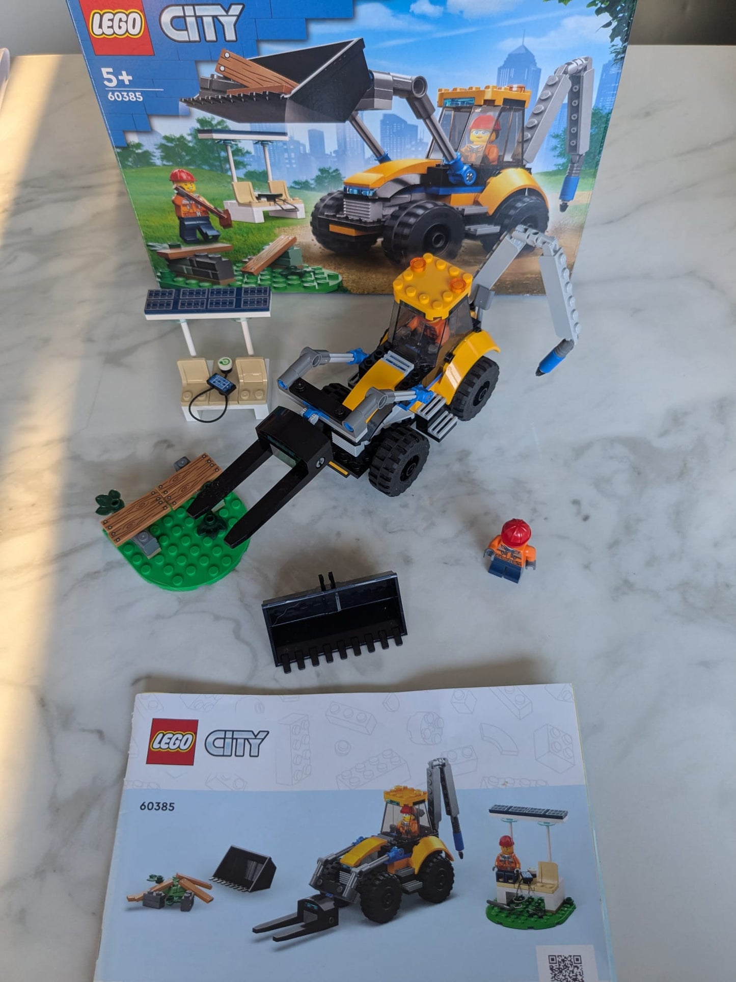 City 60385 Construction Digger