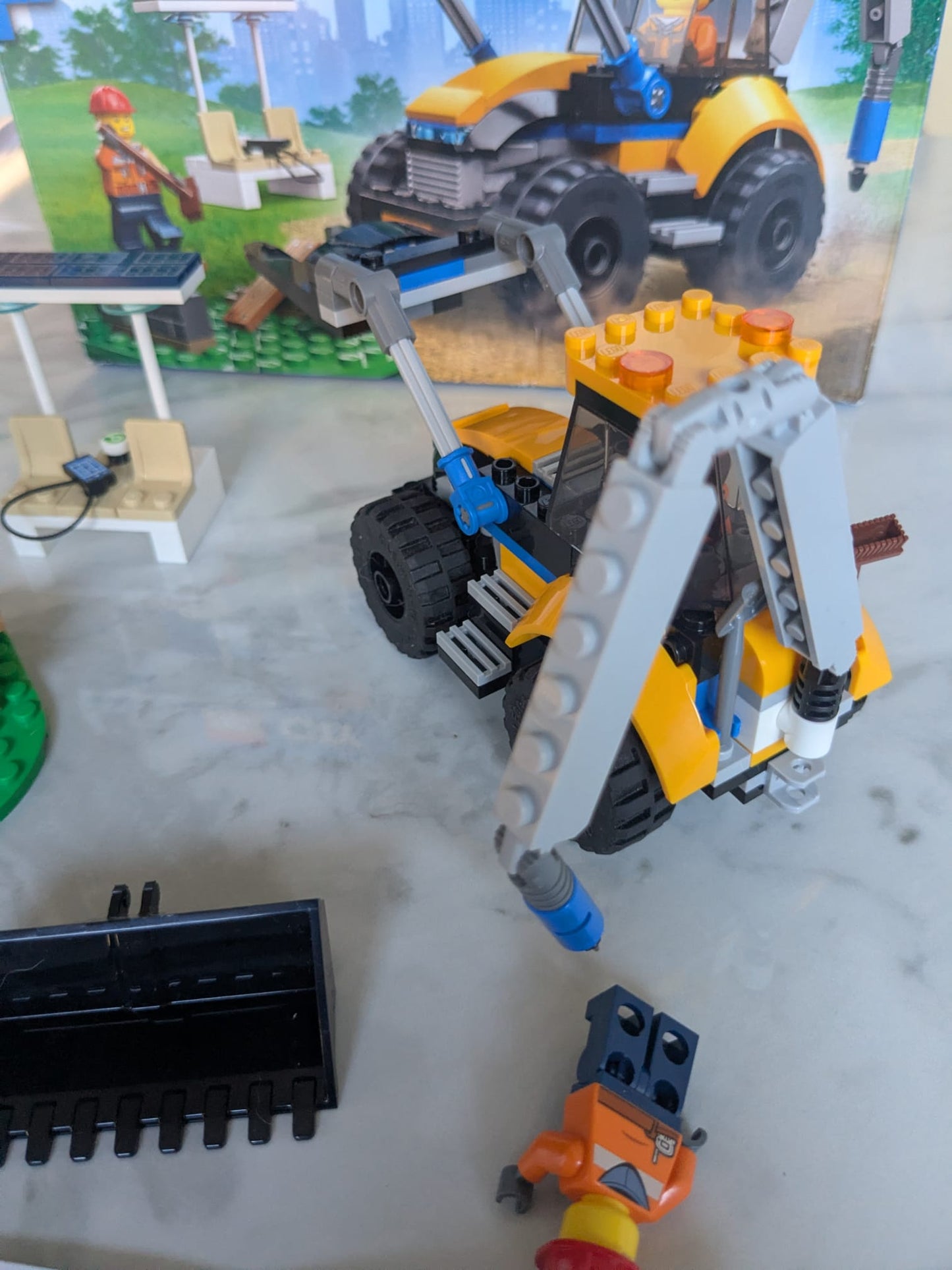 City 60385 Construction Digger