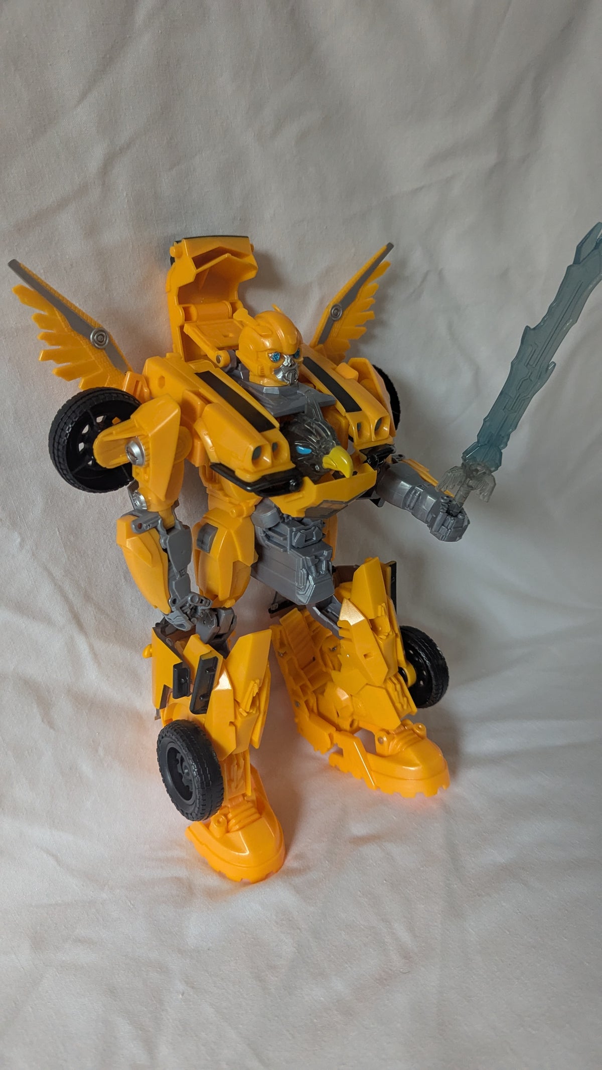 Transformers Rise of the Beasts Beast-mode Bumble Bee 10" Action Figure