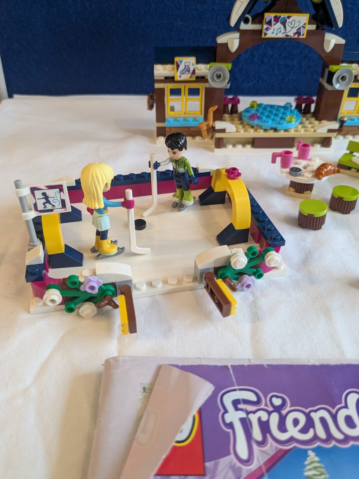 Lego Friends 41322 Snow Resort Ice Rink