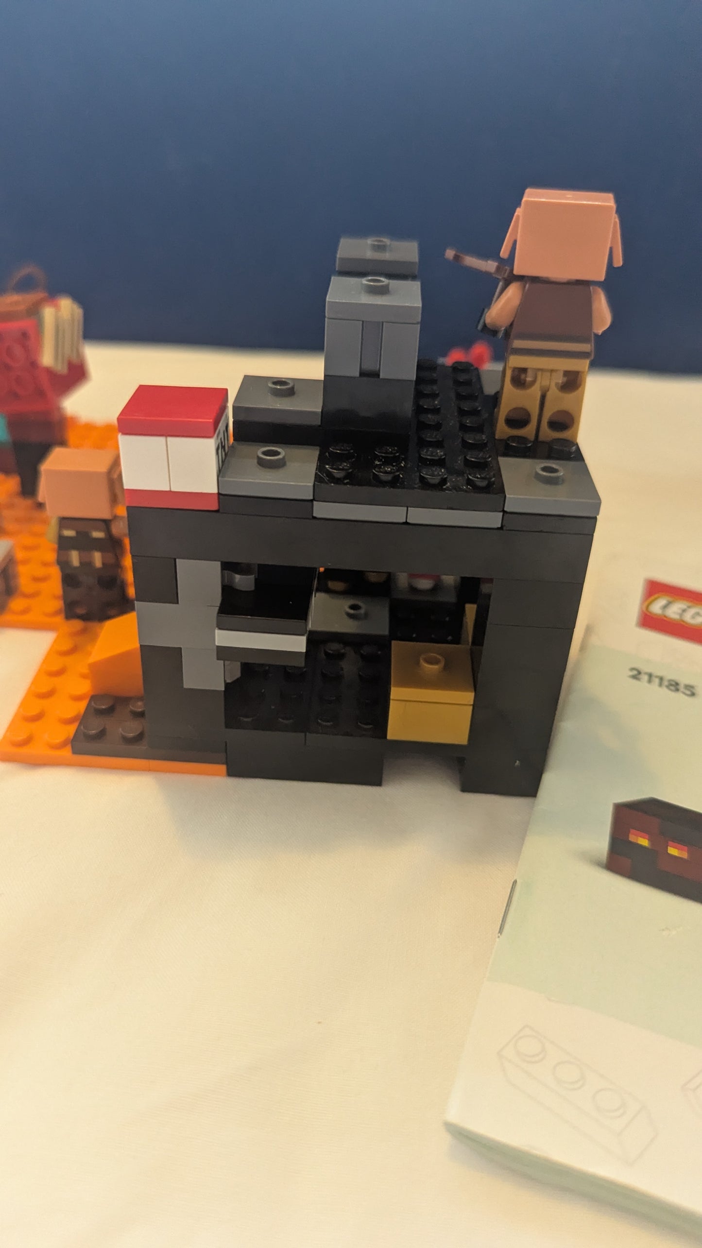 Lego Minecraft 21185 The Nether Bastions