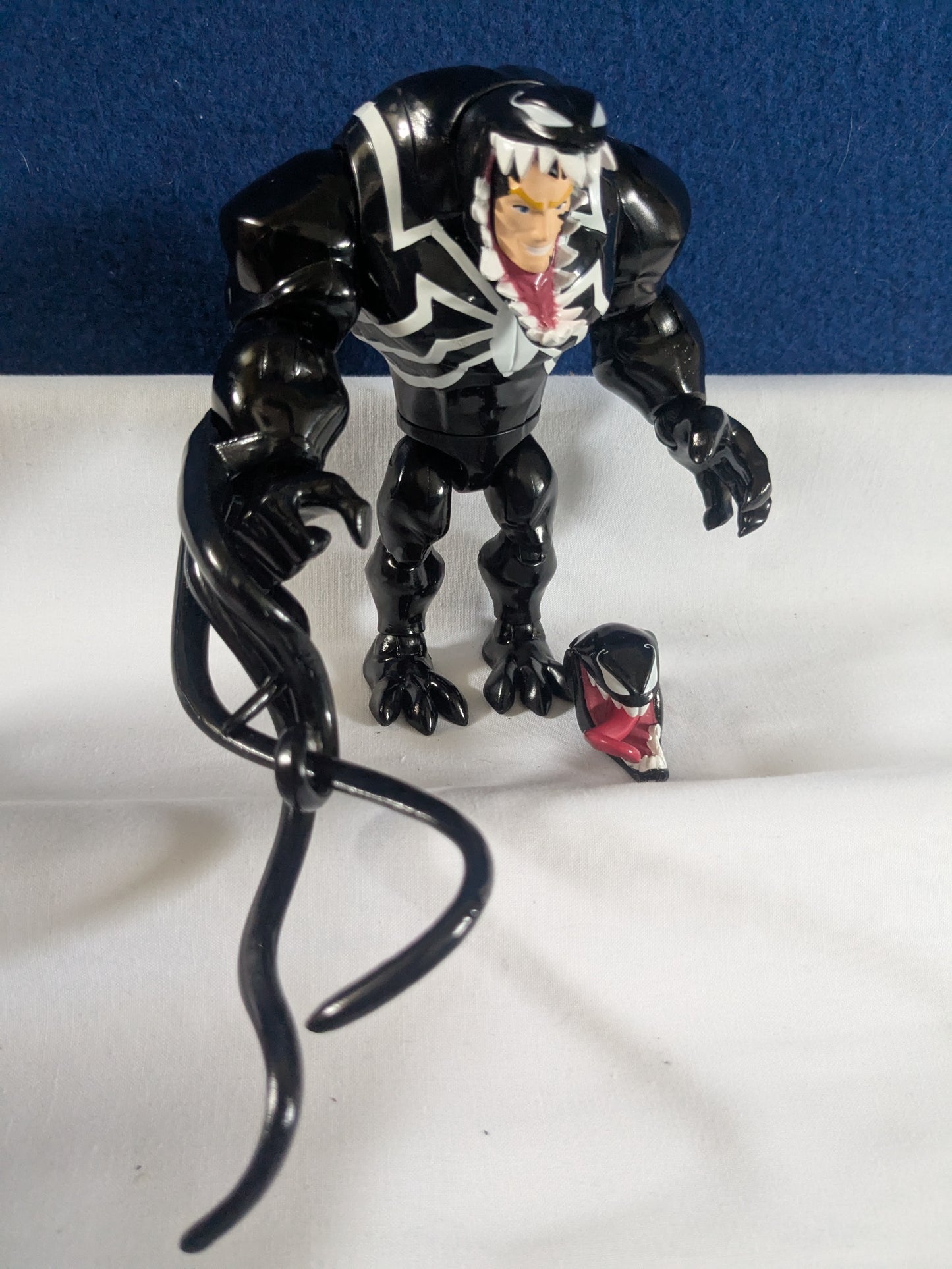Disney Marvel Toy Box 6" Figure - Venom