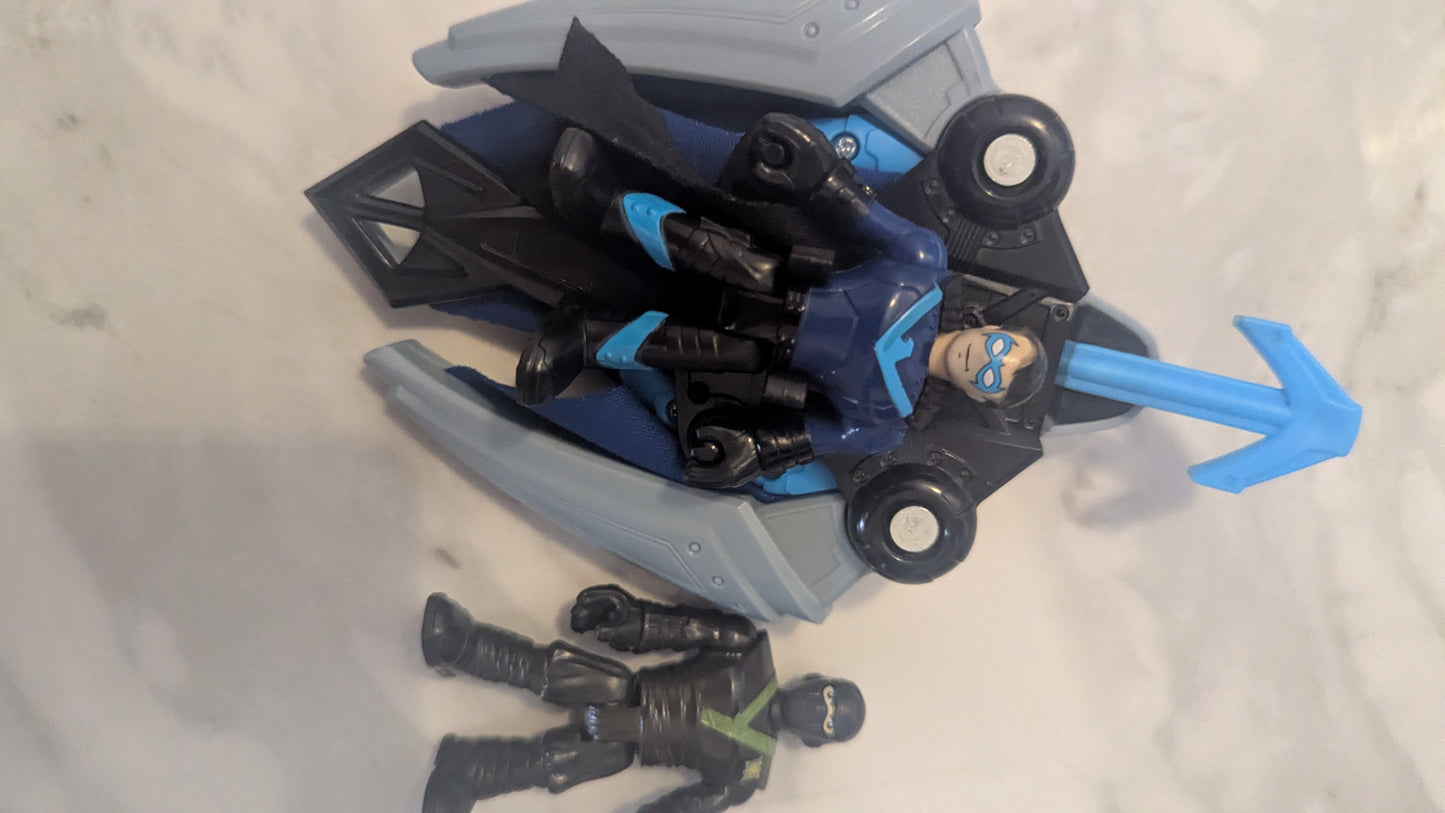Imaginext DC Super Friends Ninja Nightwing & Additional Figure