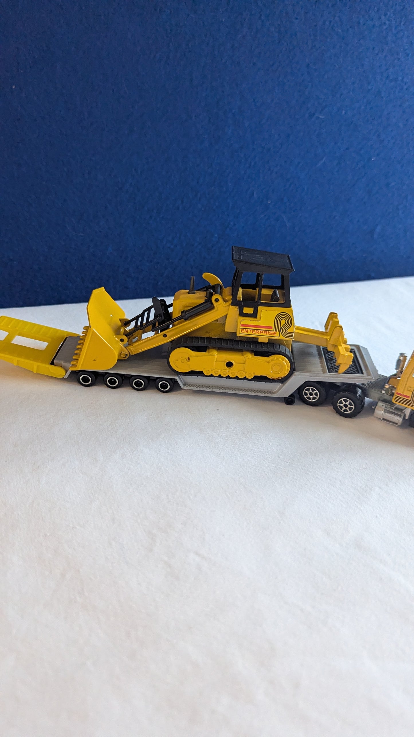 Majorette 3097 1:60 Diecast Super Movers Bulldozer & Transporter