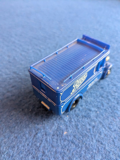 Lledo "Days Gone" 1932 Boots Dennis Delivery Van die cast model