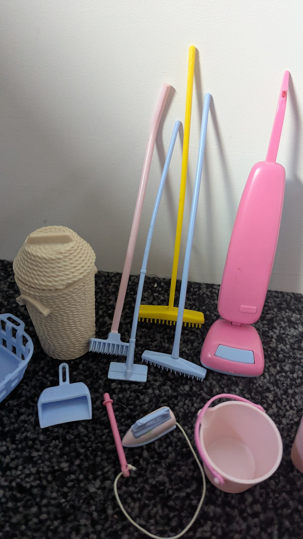 Vintage Sindy Household Accessories Bundle