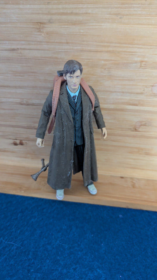 Character Options Doctor Who Tenth Doctor (David Tennant) in Trenchcoat & backpack 5" Action Figure c.2004