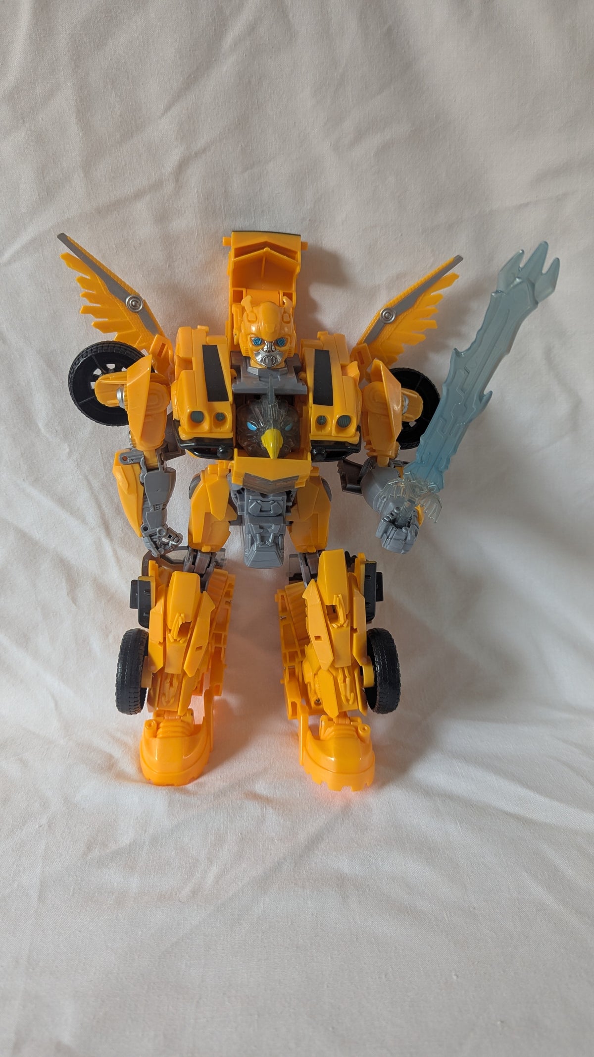 Transformers Rise of the Beasts Beast-mode Bumble Bee 10" Action Figure