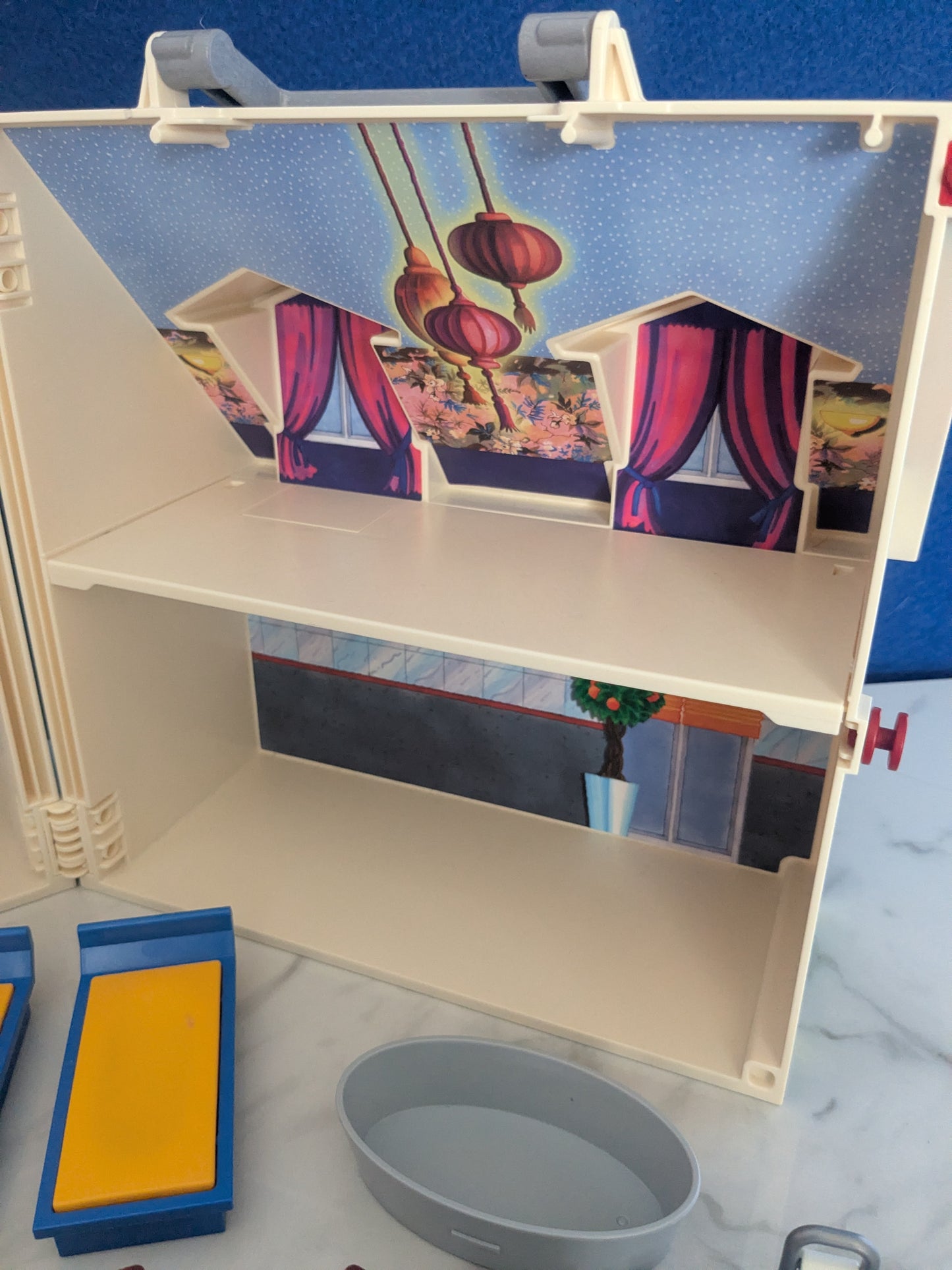 Playmobil 70985 City Life Take Along Dollhouse