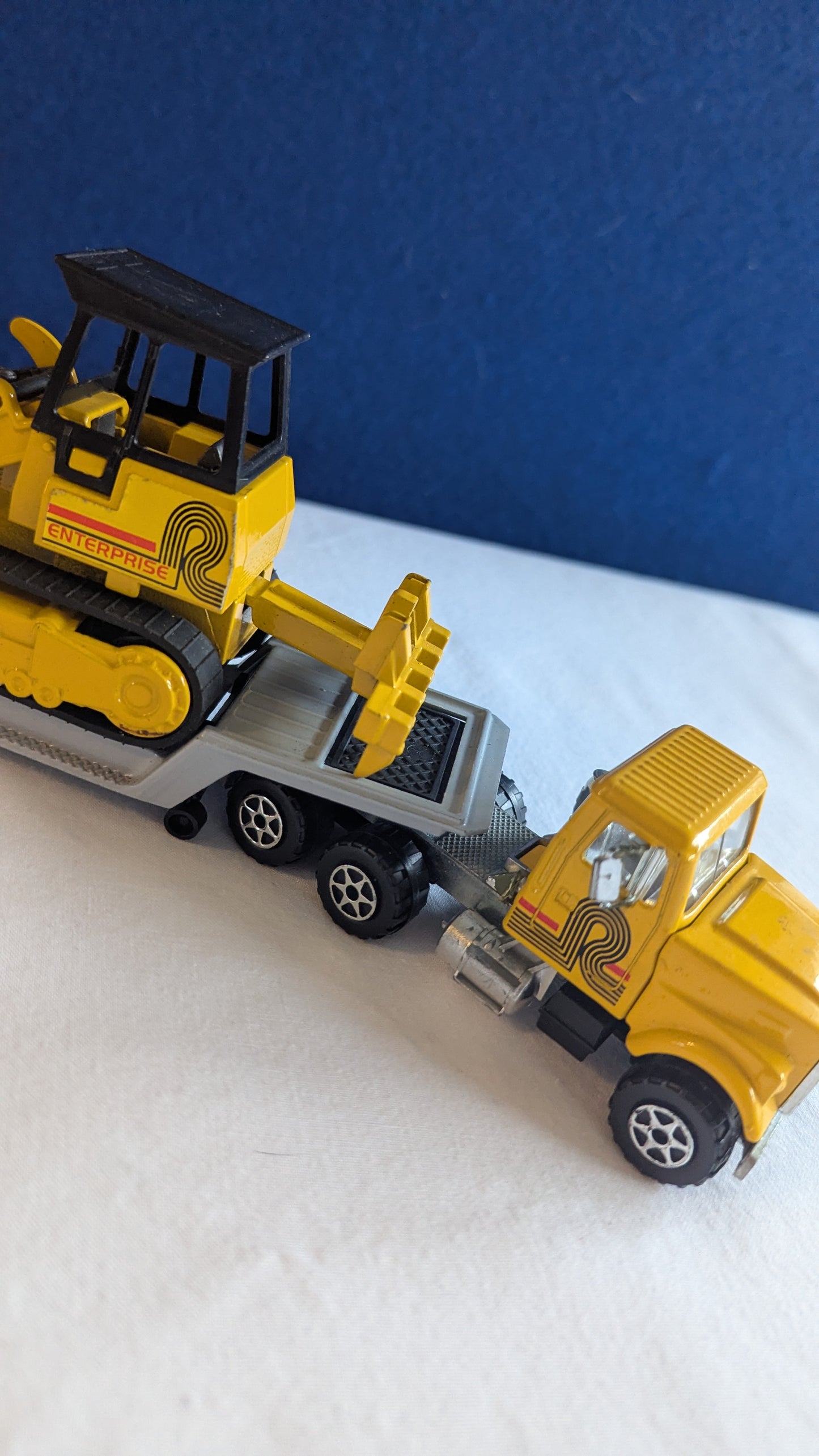 Majorette 3097 1:60 Diecast Super Movers Bulldozer & Transporter