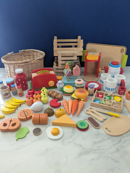 Selection of Wooden Food, Utensils & Accessories