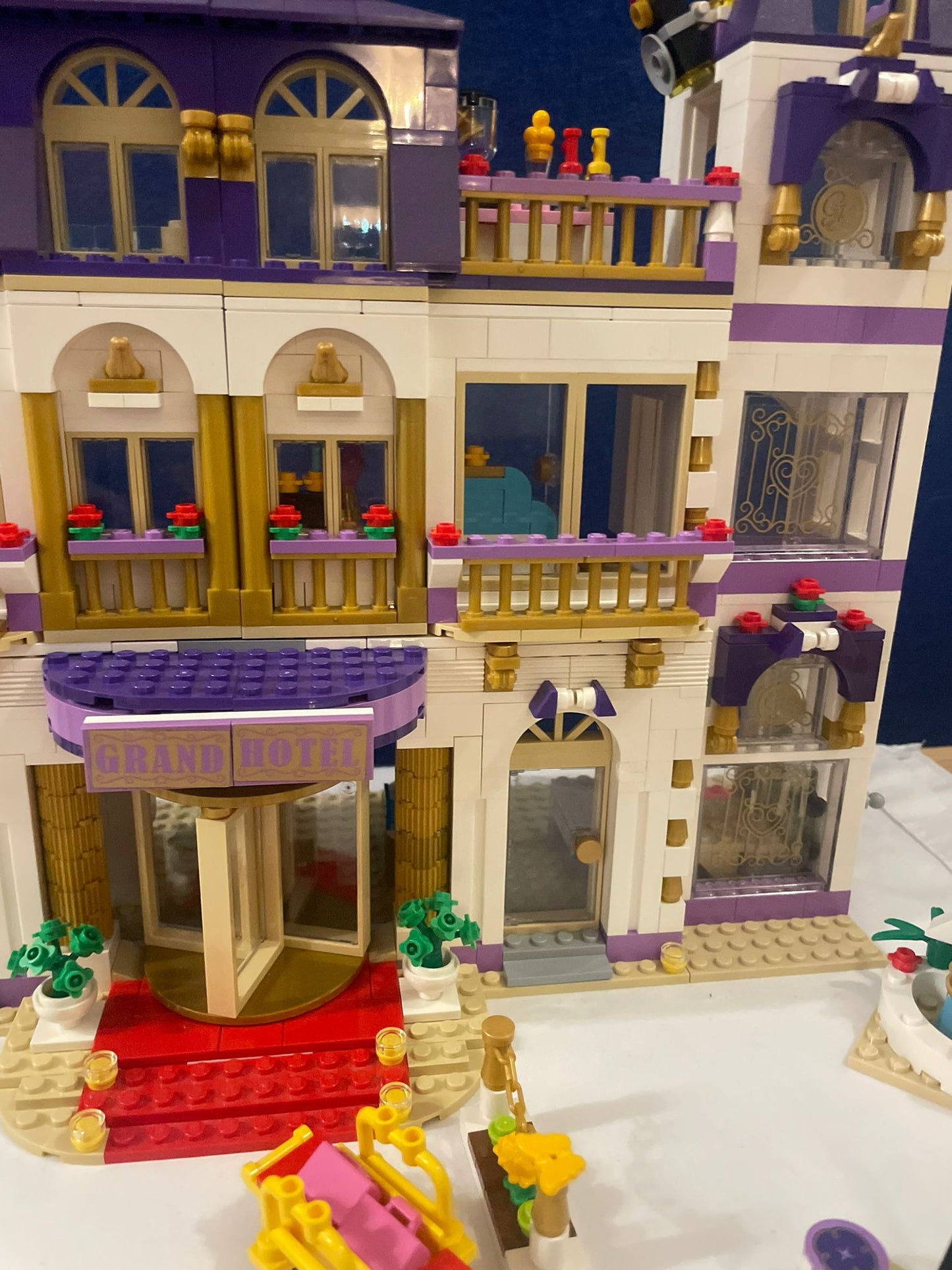 Lego Friends Heartlake Grand Hotel 41101