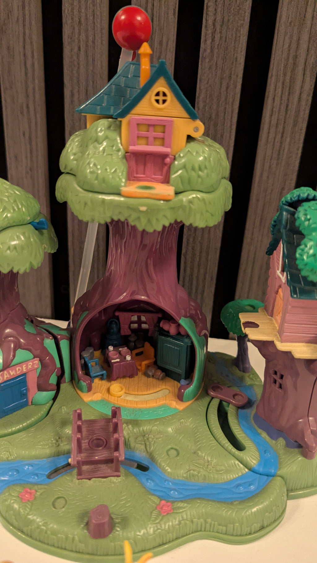 Polly Pocket Winnie the Pooh Hundred Acre Wood Treehouse Set (1998)