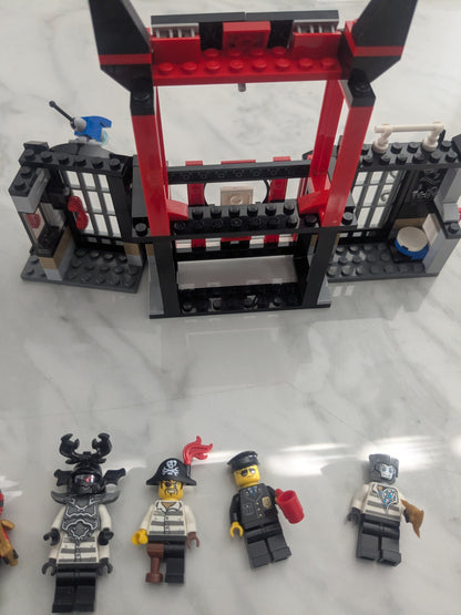 Lego Ninjago 70591 Kryptarium Prison Breakout