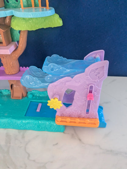 Mattel Polly Pocket Pollyville Pet Adventure Treehouse