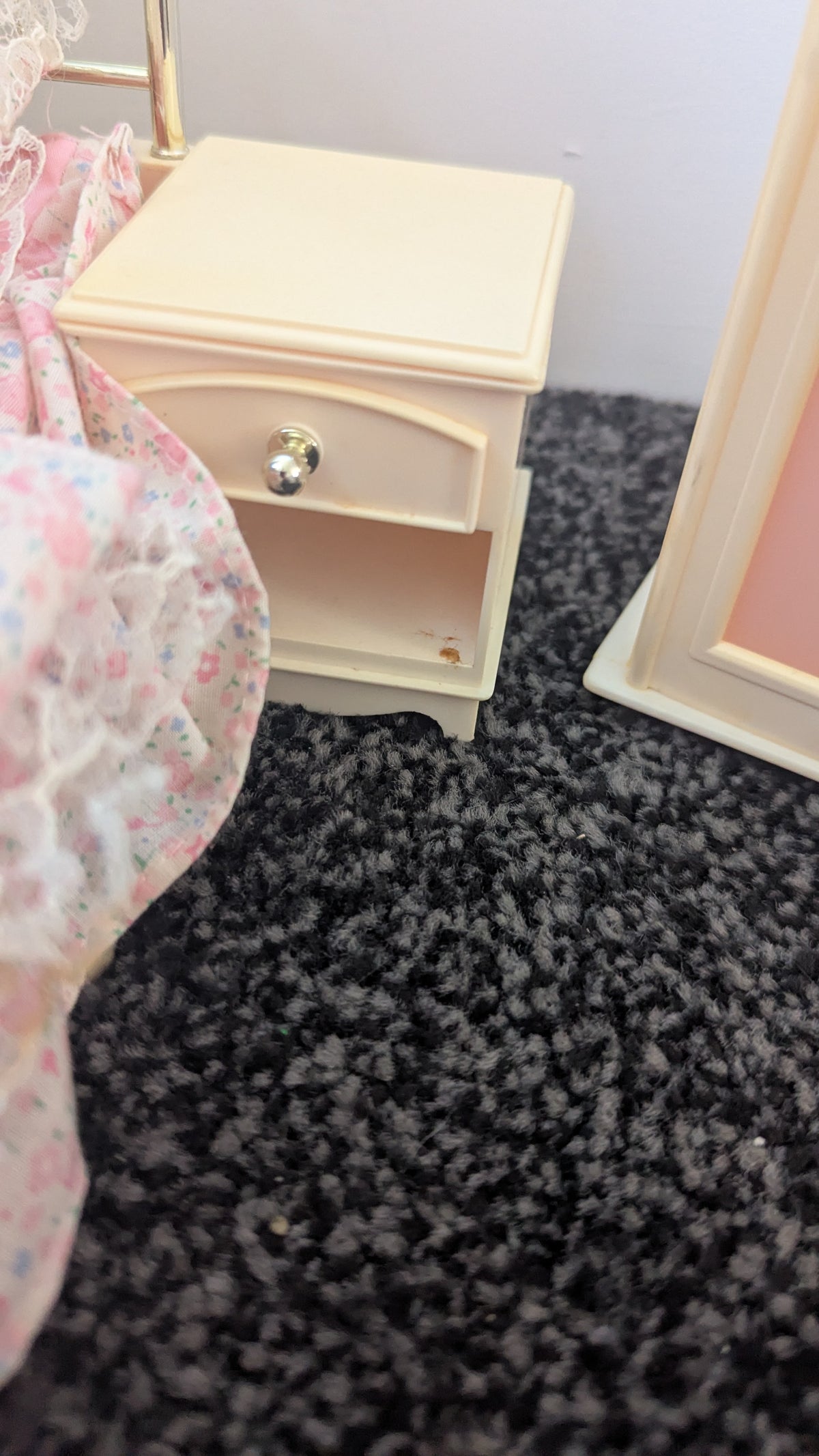Vintage Sindy Bedroom Furniture Set, Clothes & Accessories