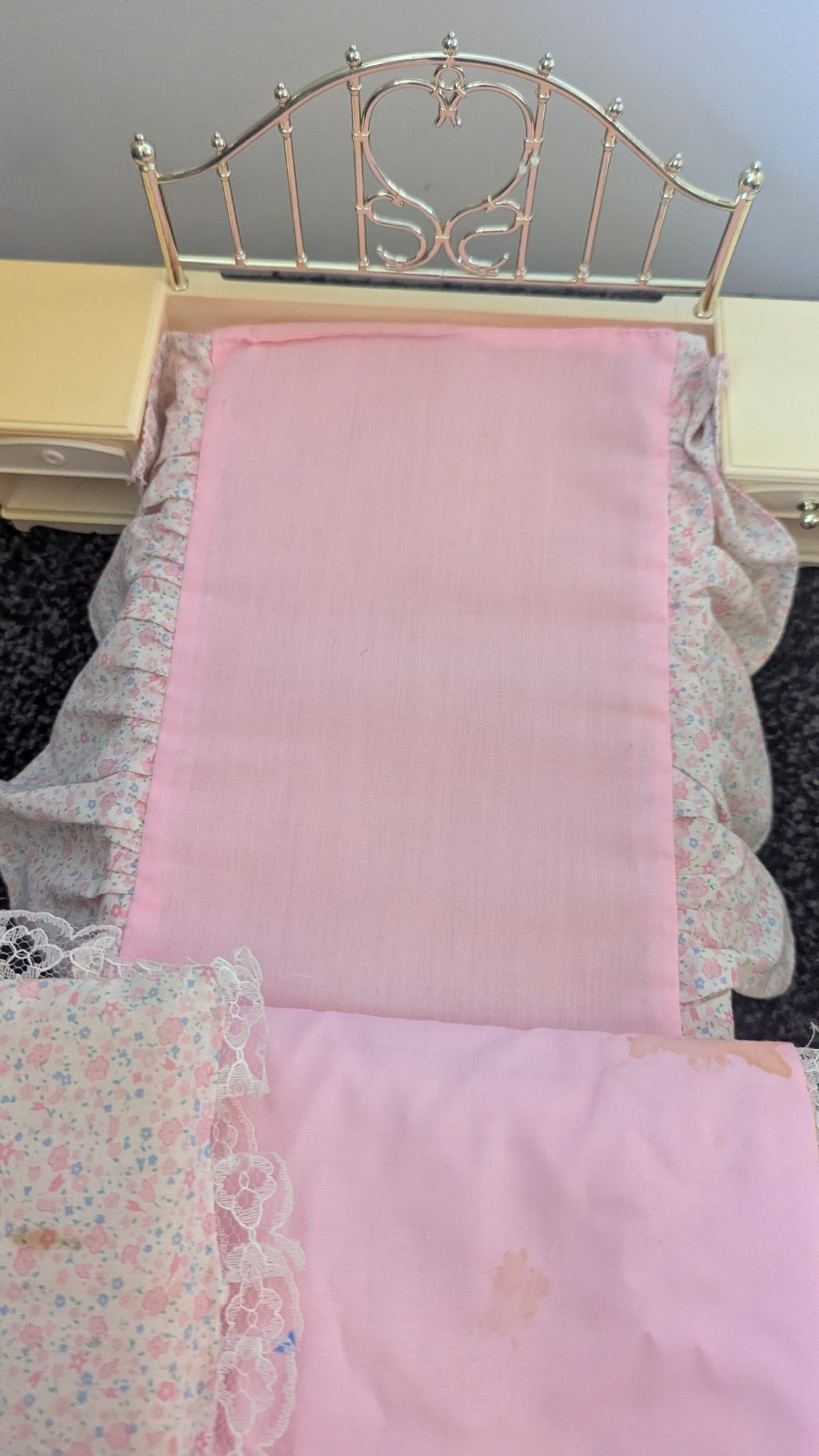Vintage Sindy Bedroom Furniture Set, Clothes & Accessories