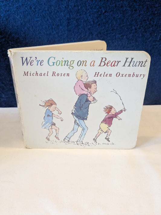 We're Going on a Bear Hunt - Michael Rosen