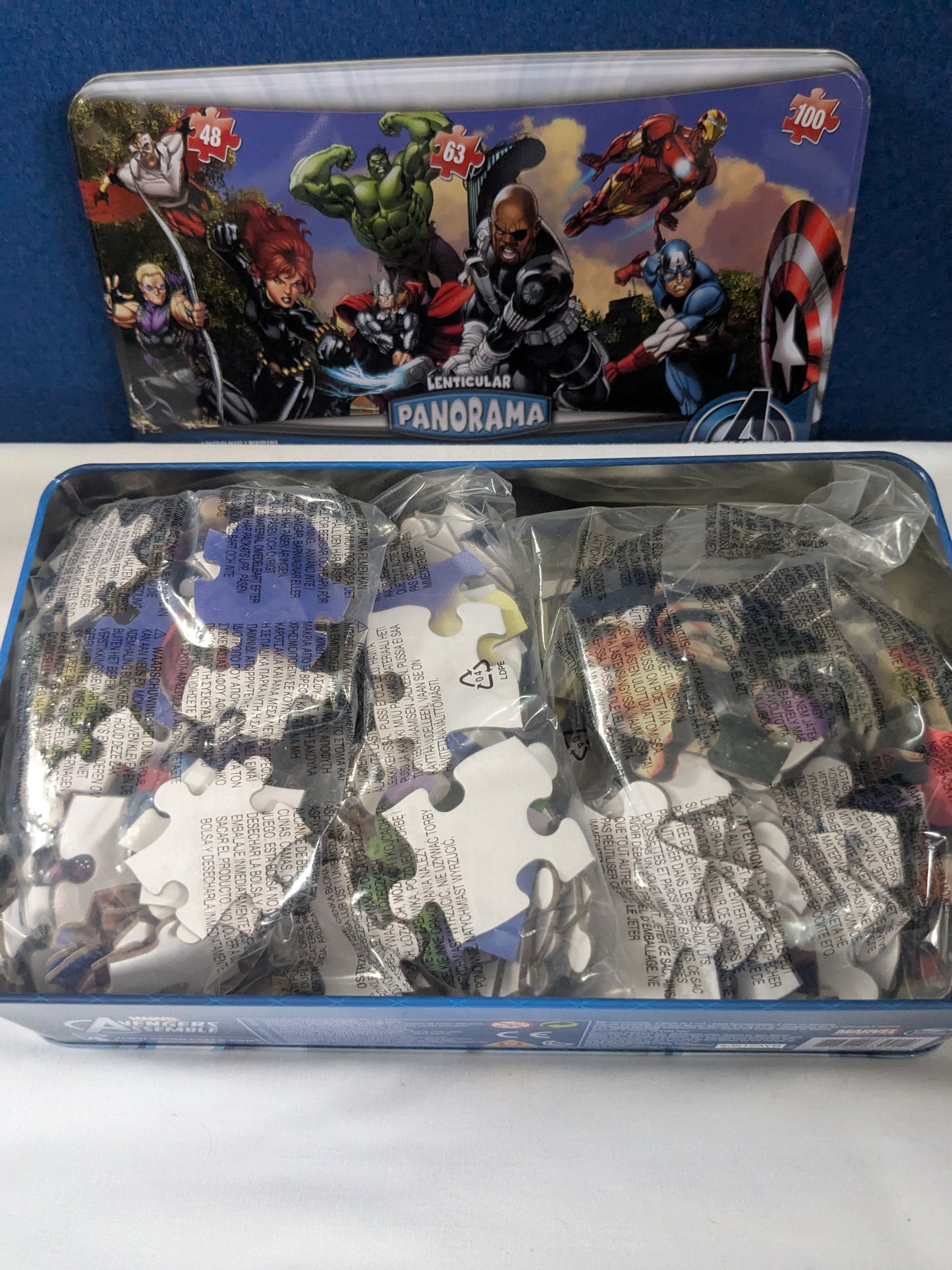 Marvel Avengers Assemble Lenticular Panorama 3 in 1 Puzzle & Tin