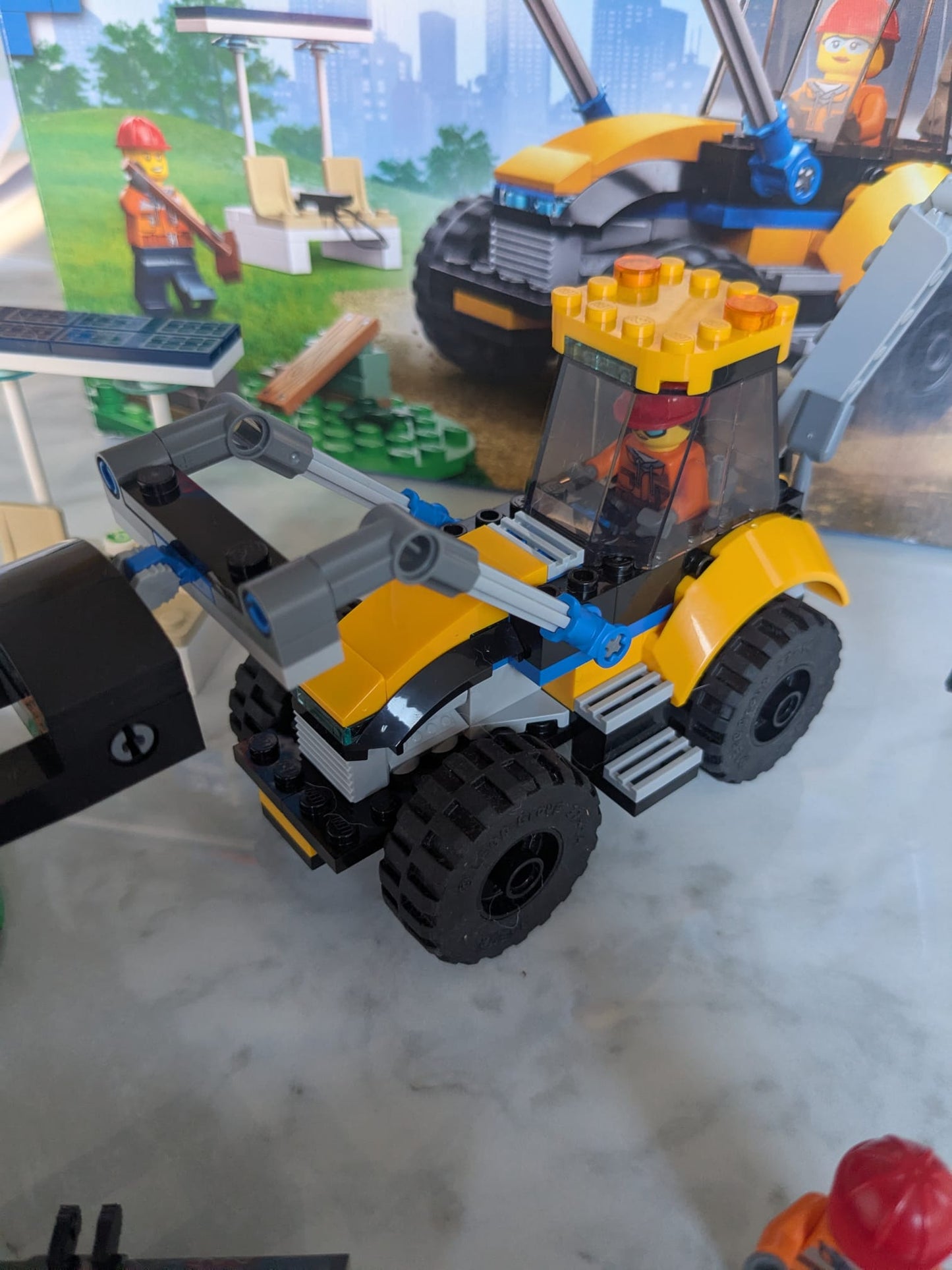 City 60385 Construction Digger