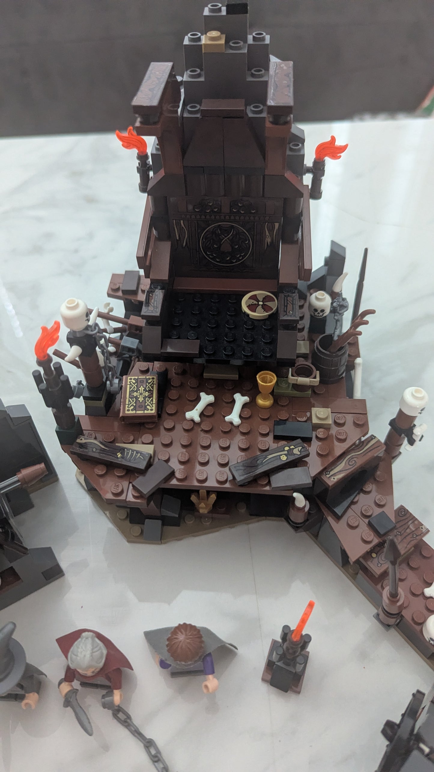 Lego The Hobbit 79010 The Goblin King Battle Set