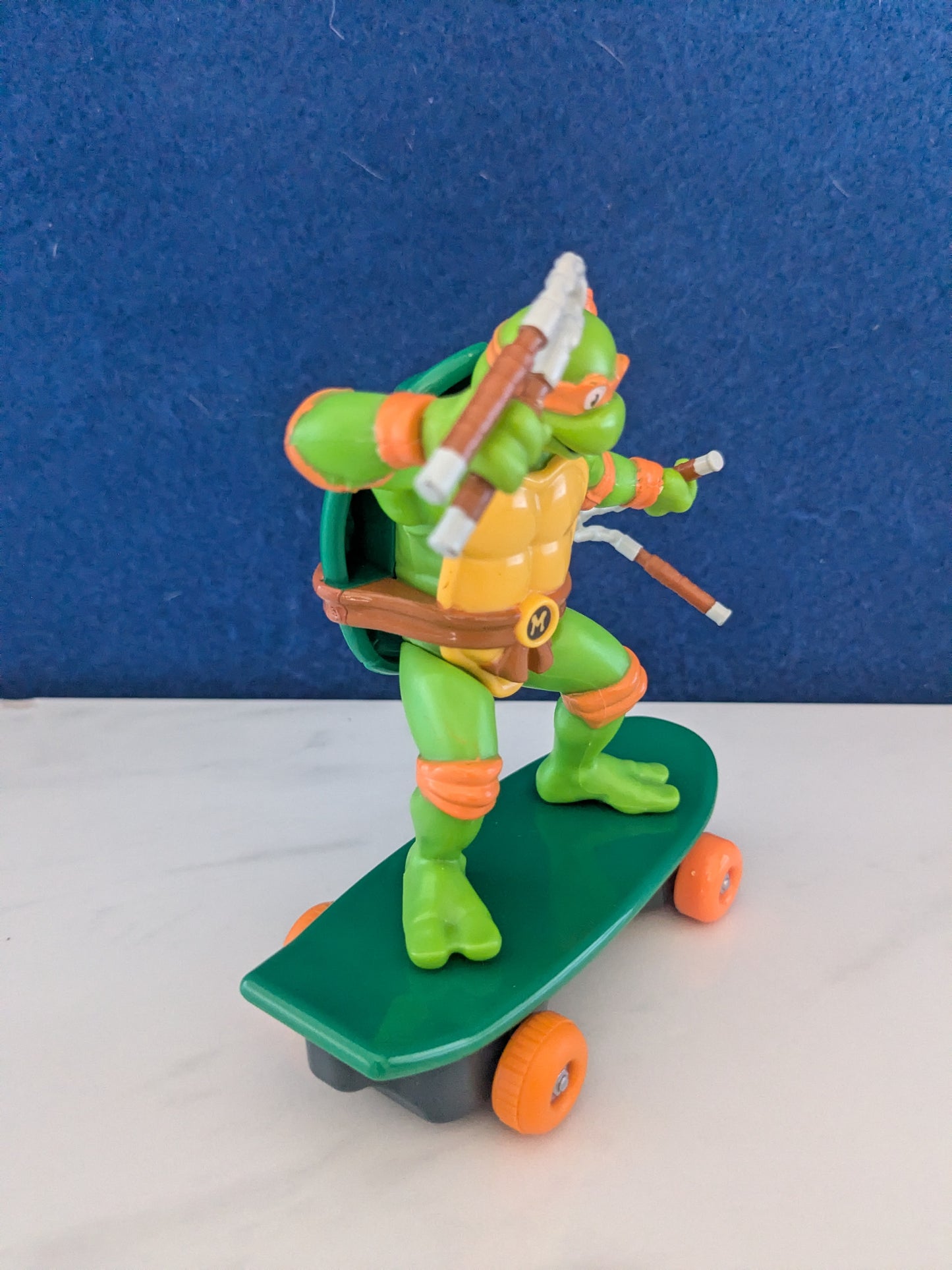 TMNT Sewer Shredders Michaelangelo 5" Pull Back Skate Toy