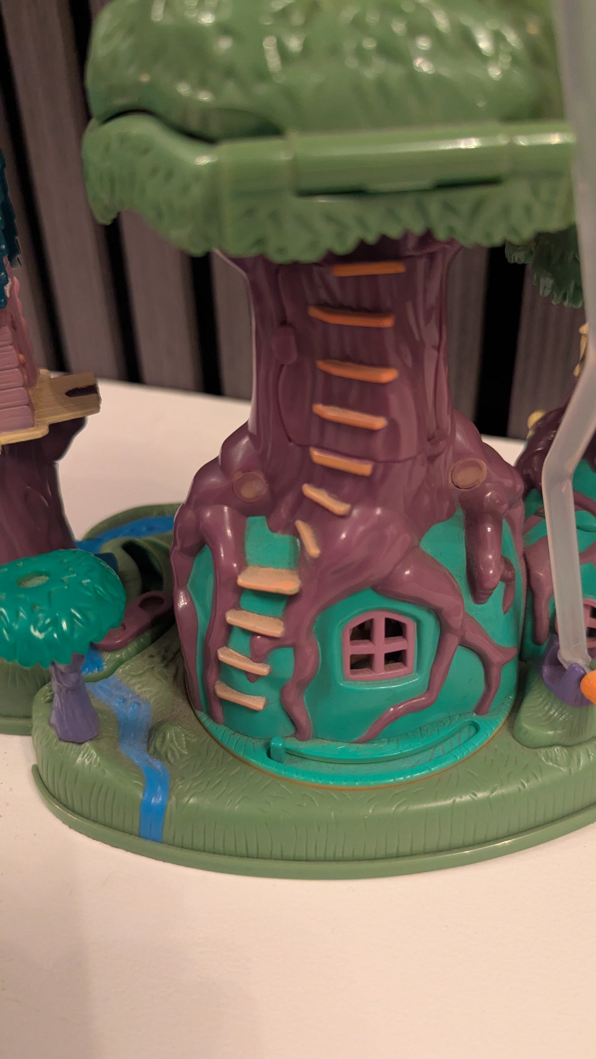 Polly Pocket Winnie the Pooh Hundred Acre Wood Treehouse Set (1998)