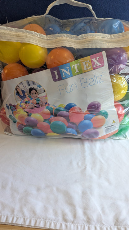 Intex Fun Balls
