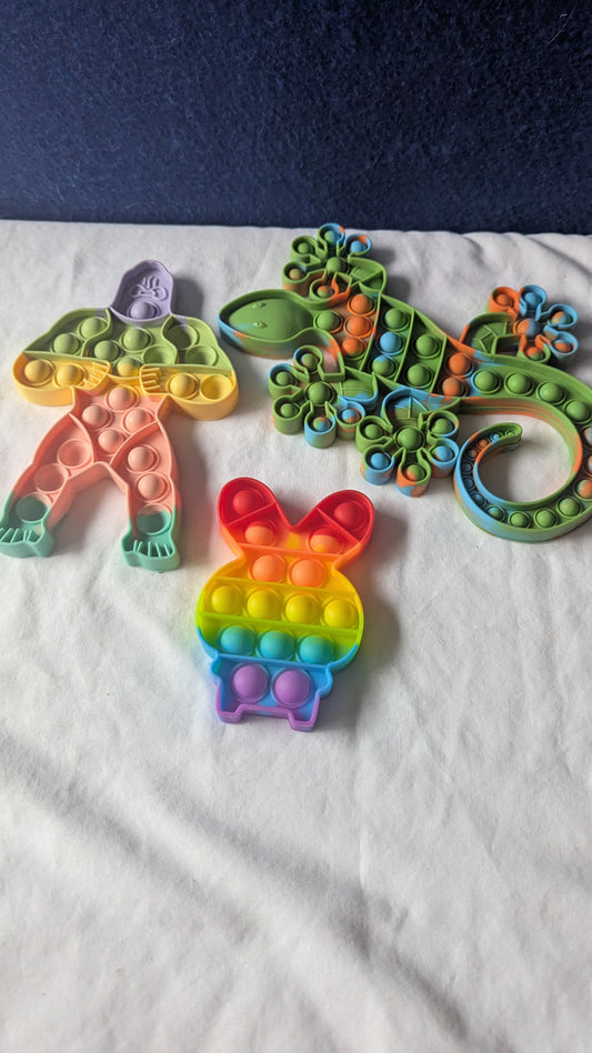 Animal shaped sensory fidget poppers