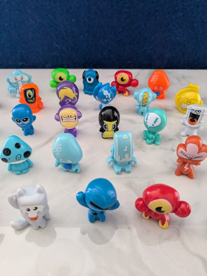 Gogos Crazy Bones 27 Figre Collection
