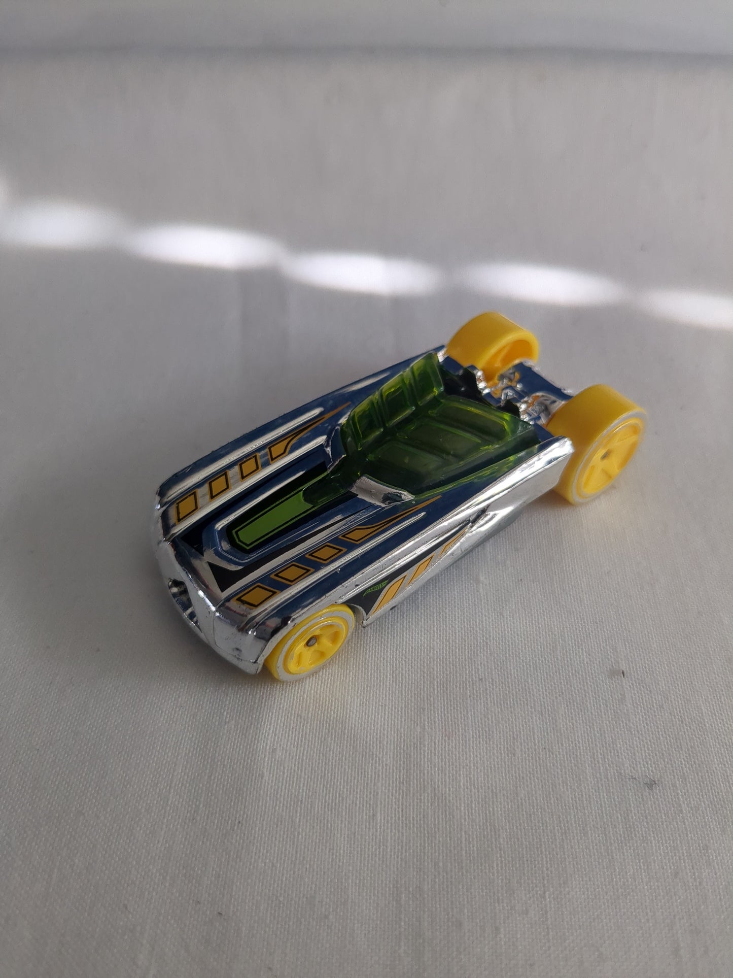 Hot Wheels Pharodox 2014 Silber