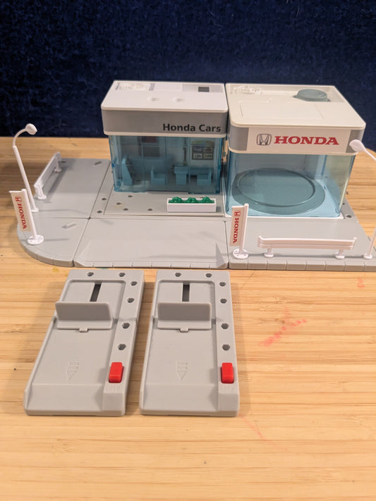 Tomy Tomica Town Honda Garage/Showroom