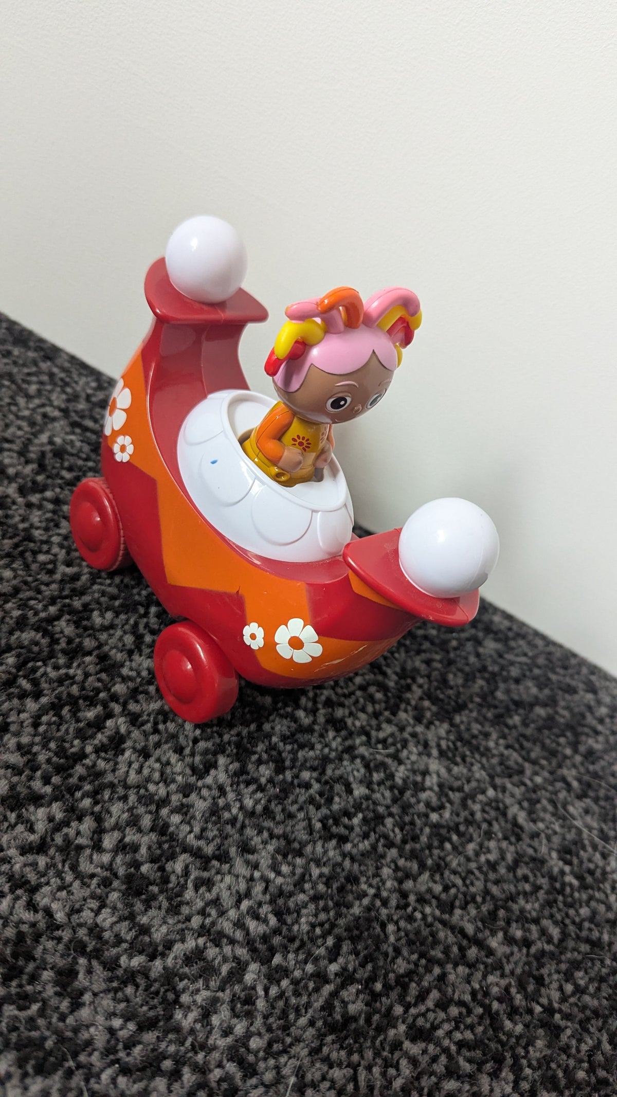 In The Night Garden Upsy Daisy Press n Go Vehicle
