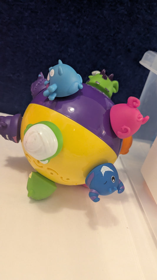 Chuckleball boucing sensory developmental ball