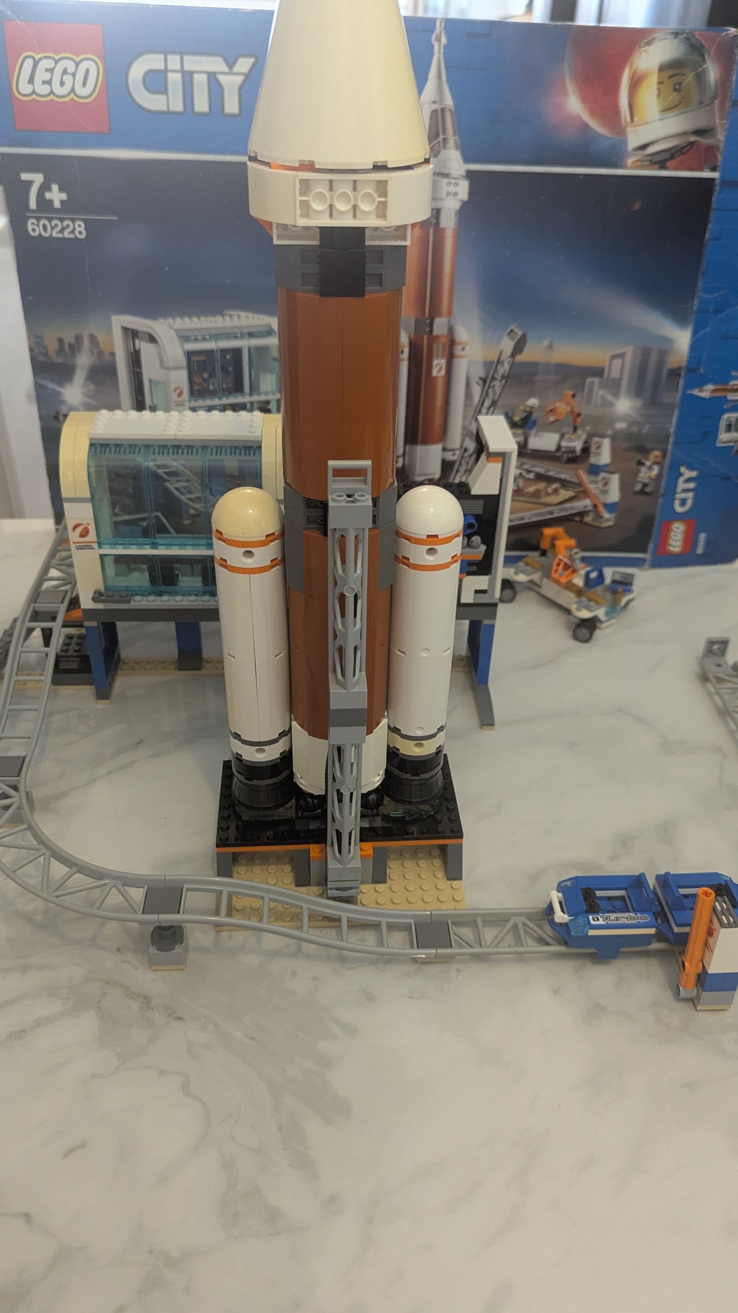 Lego City 60228 Deep Space Rocket and Launch Control