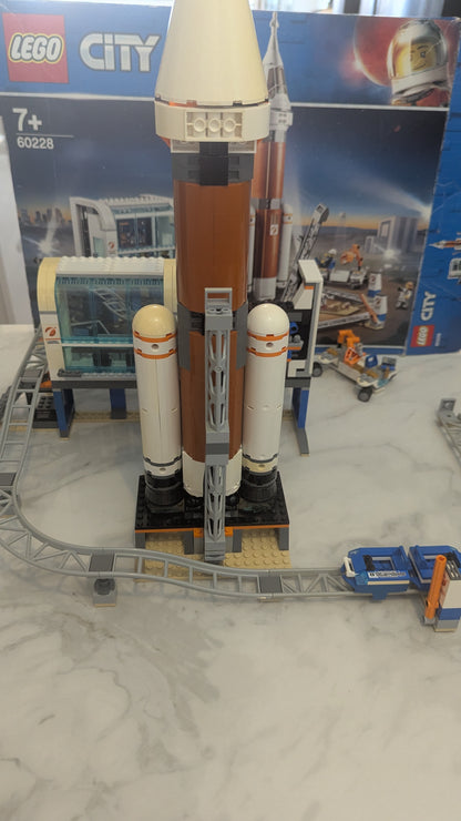 Lego City 60228 Deep Space Rocket and Launch Control