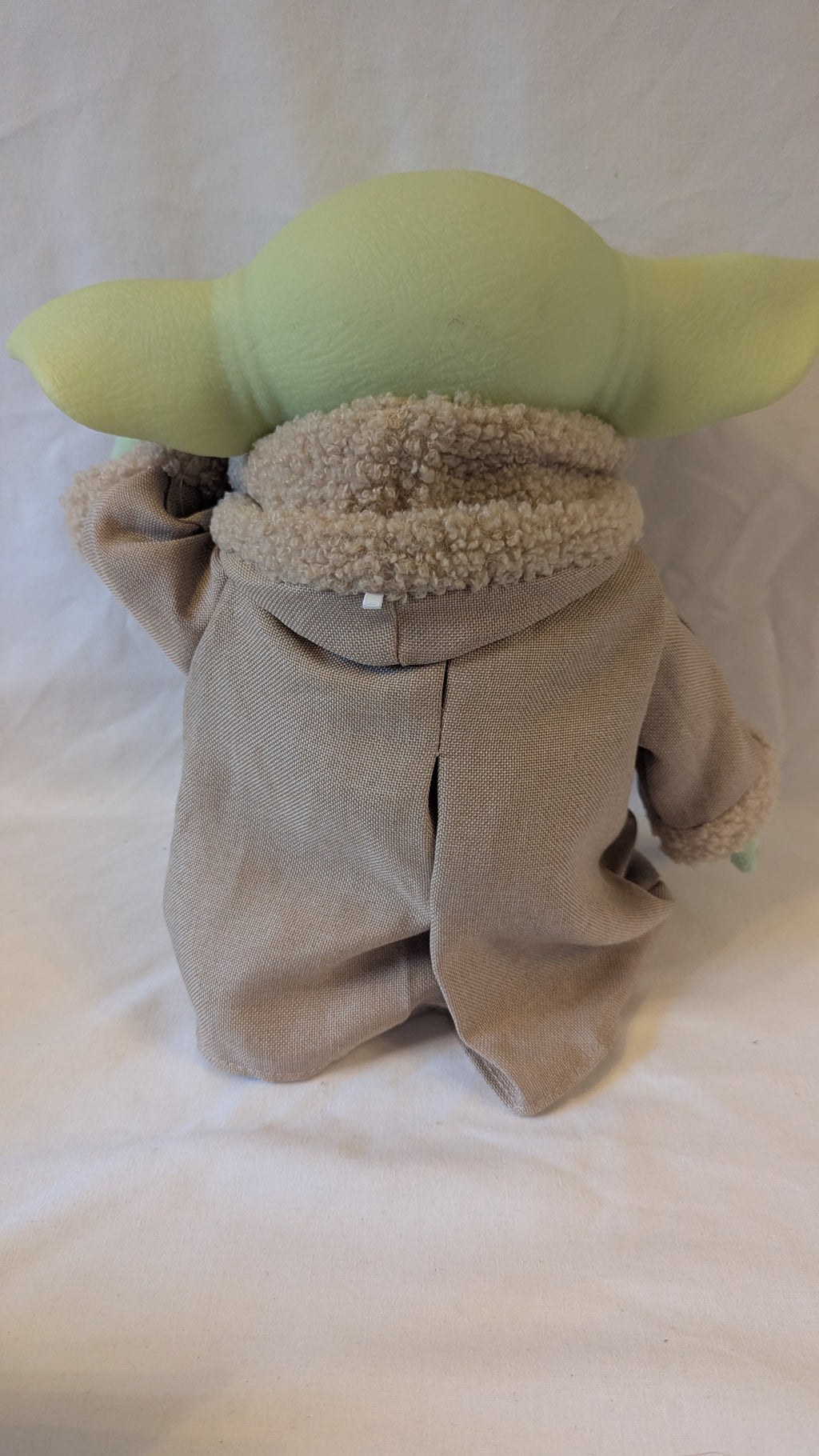 Star Wars Mandalorian HBX33 The Child Plush (with sounds) & Fabric Bag