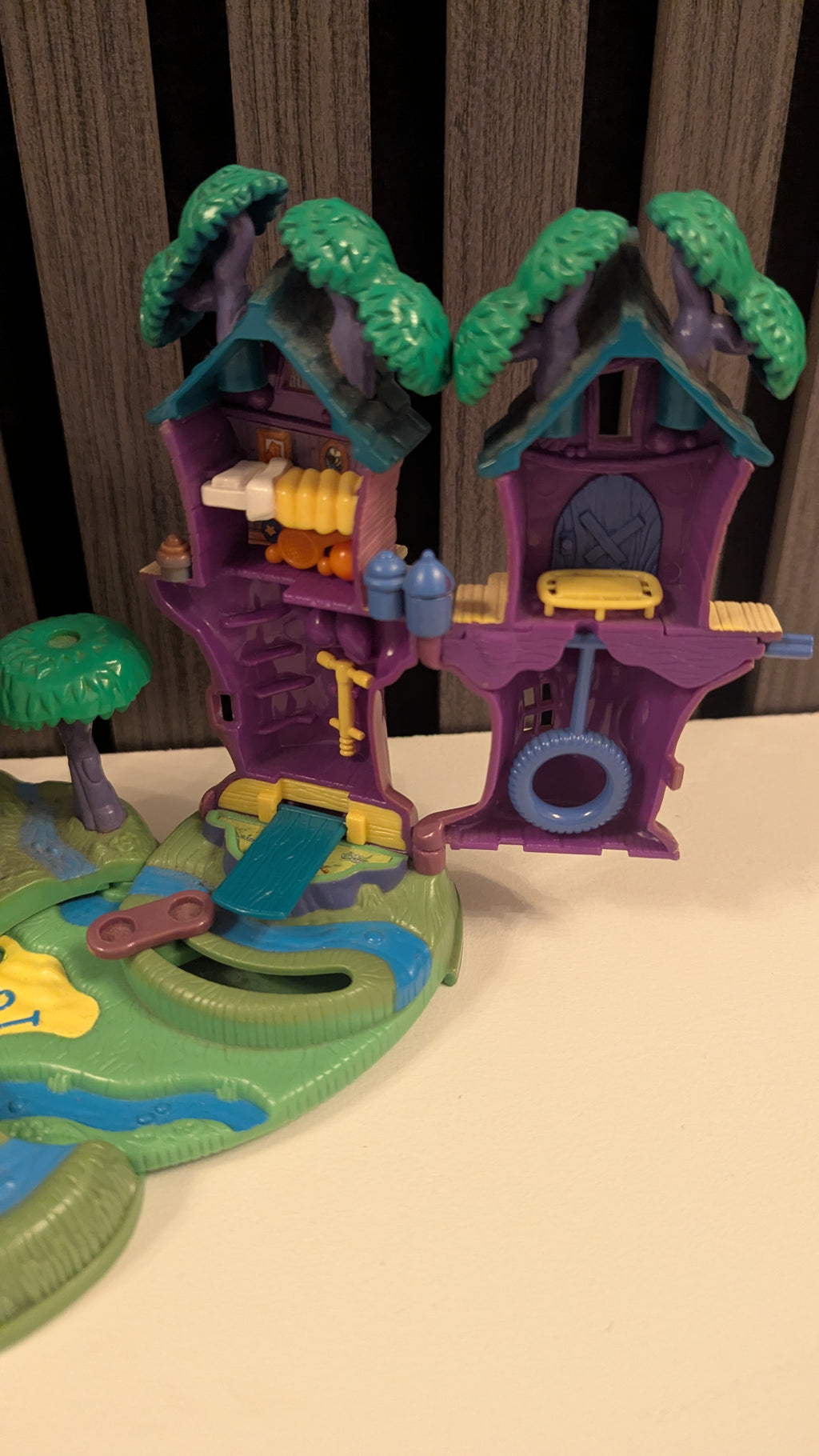 Polly Pocket Winnie the Pooh Hundred Acre Wood Treehouse Set (1998)