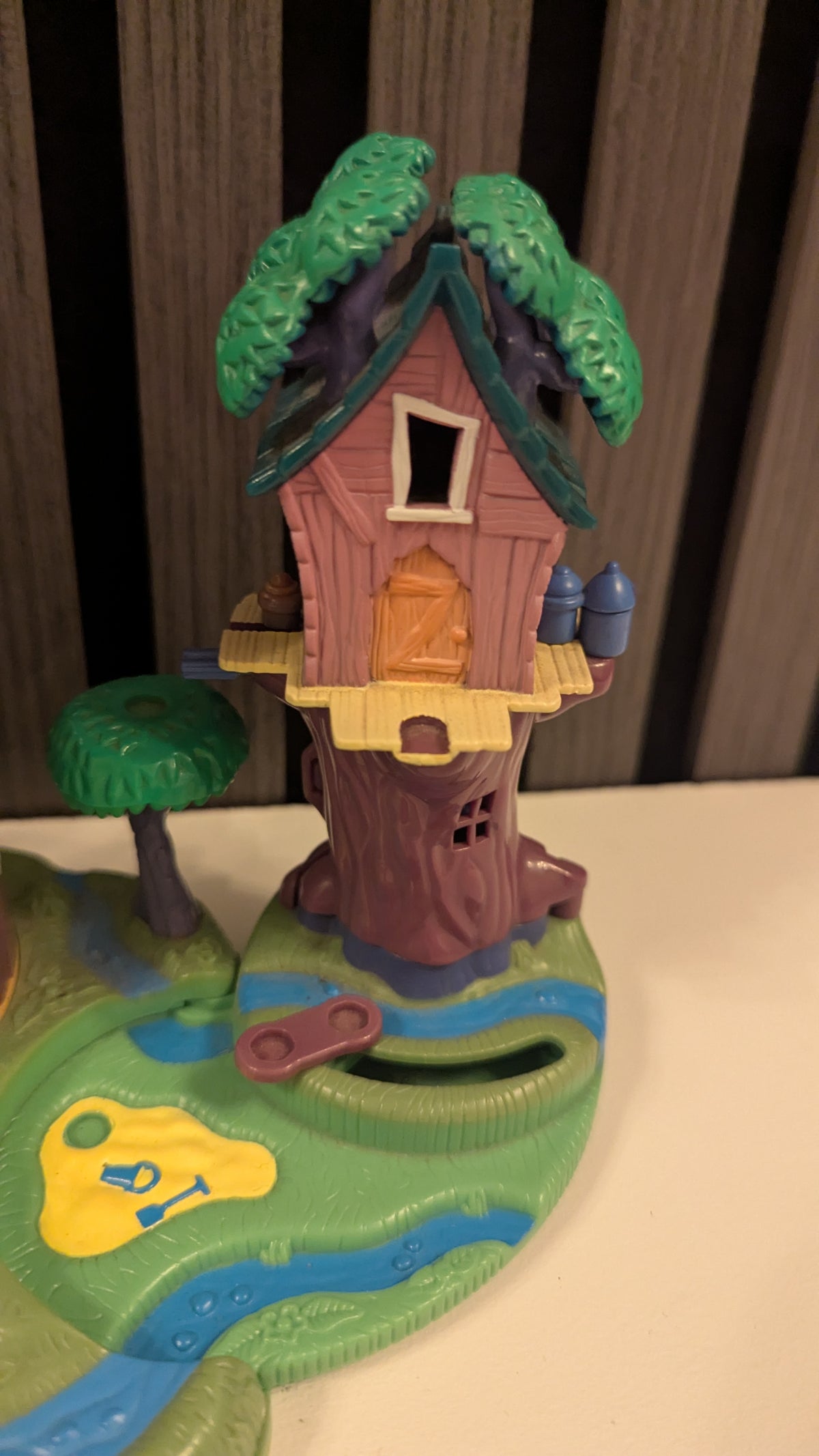 Polly Pocket Winnie the Pooh Hundred Acre Wood Treehouse Set (1998)